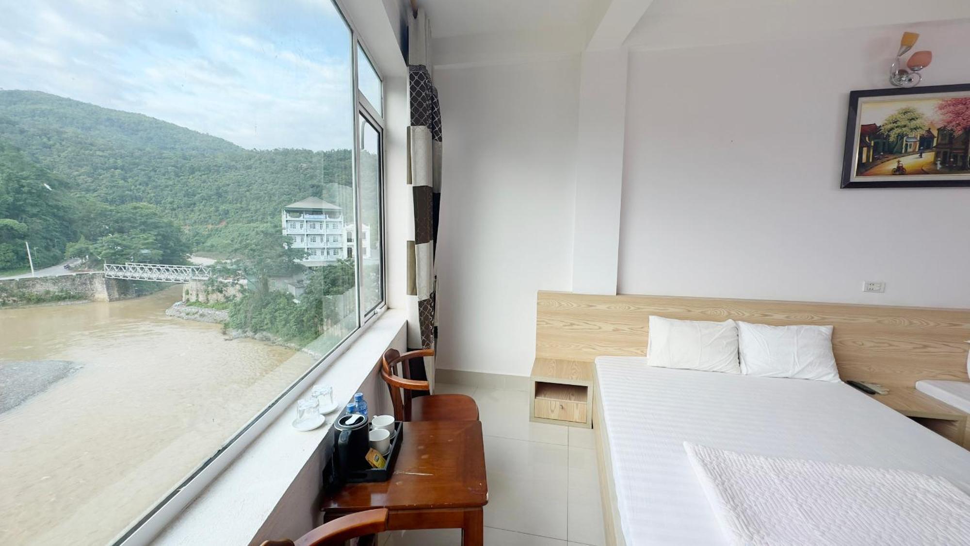 Quy Anh Hotel Bao Lac Town Eksteriør bilde