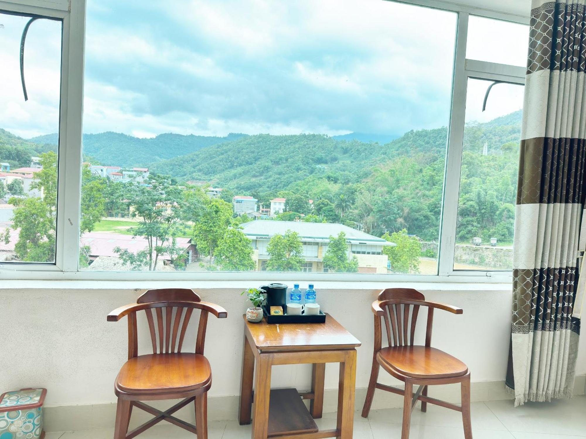 Quy Anh Hotel Bao Lac Town Eksteriør bilde