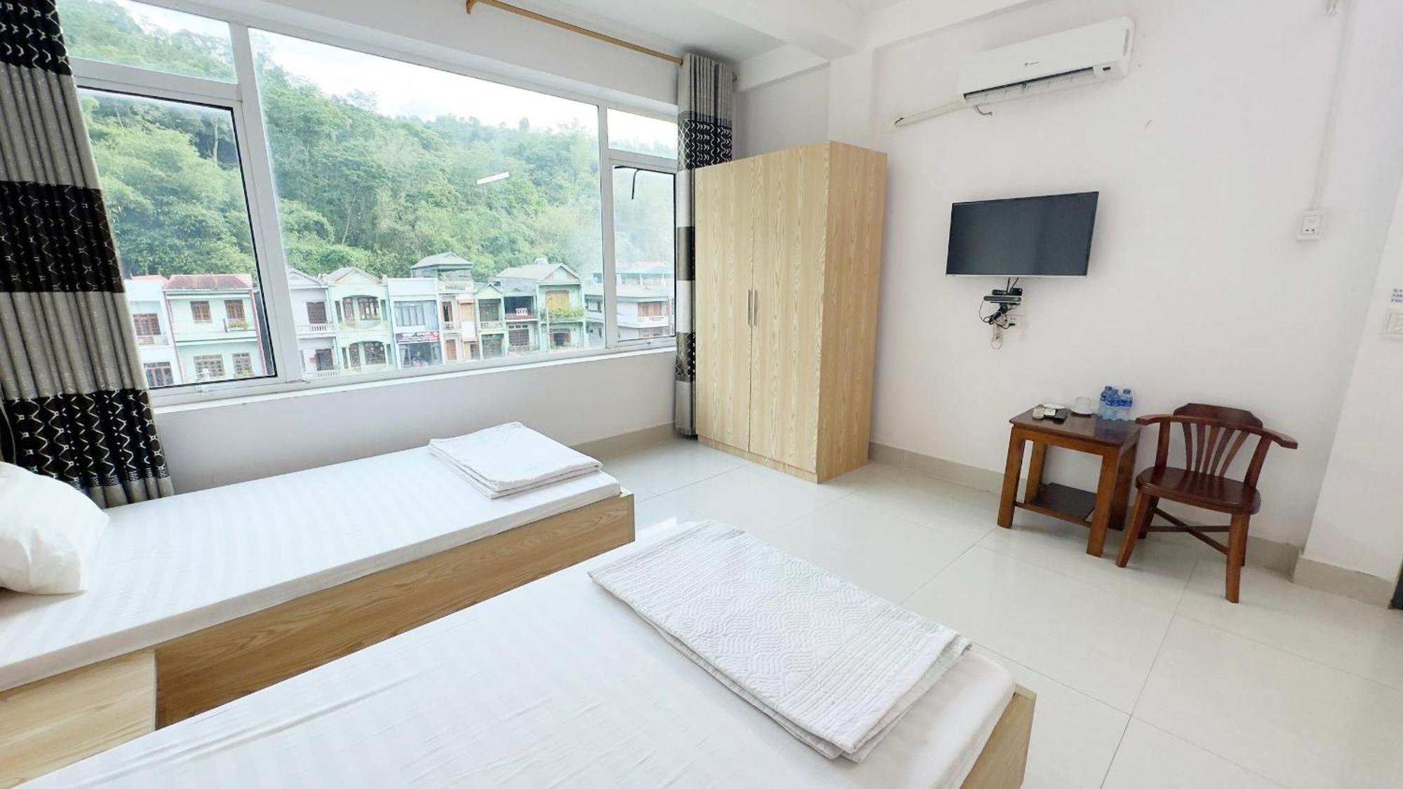 Quy Anh Hotel Bao Lac Town Eksteriør bilde