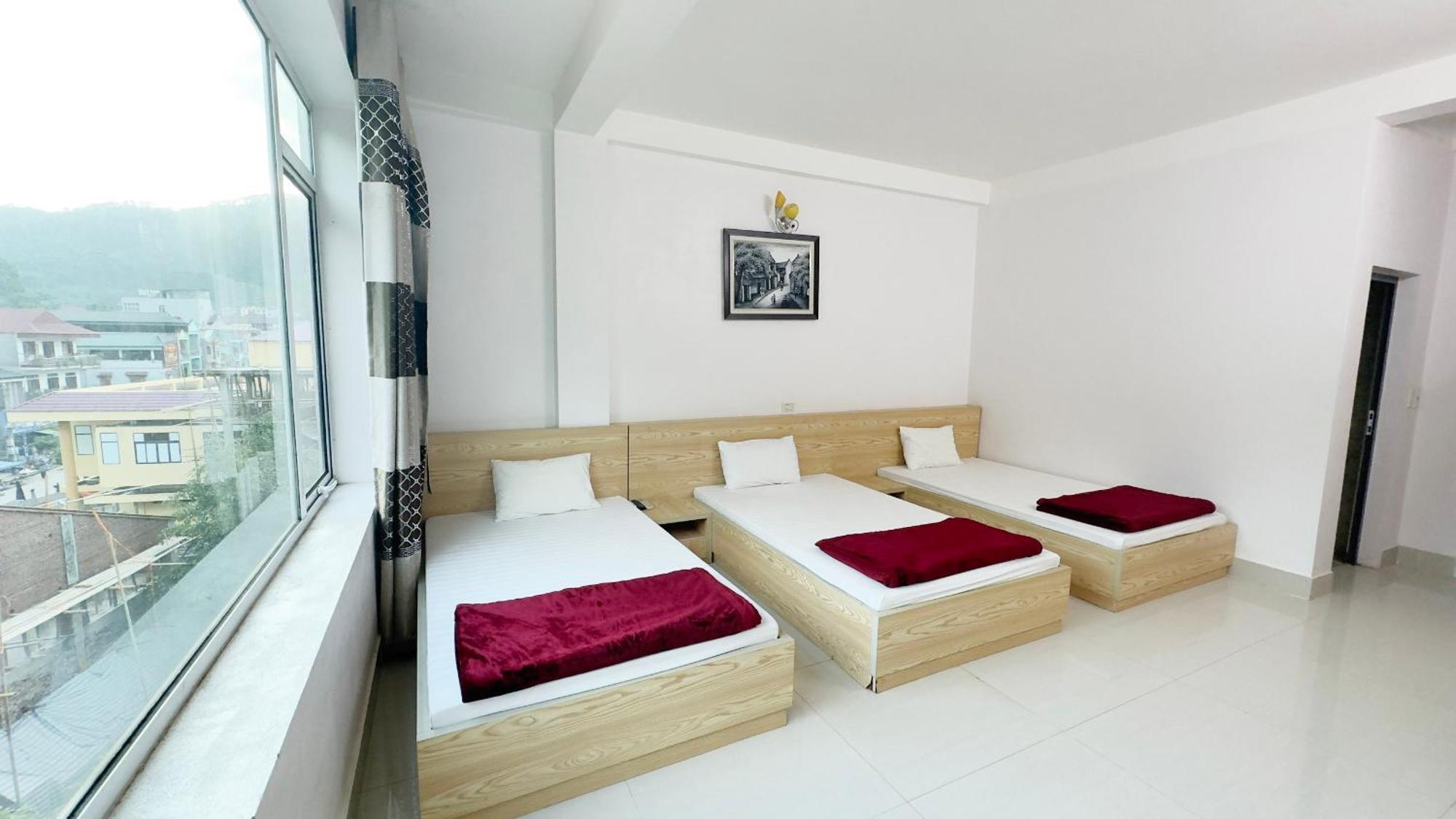 Quy Anh Hotel Bao Lac Town Eksteriør bilde