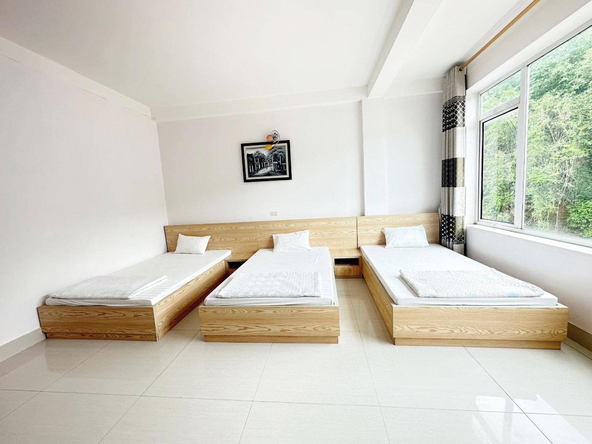Quy Anh Hotel Bao Lac Town Eksteriør bilde