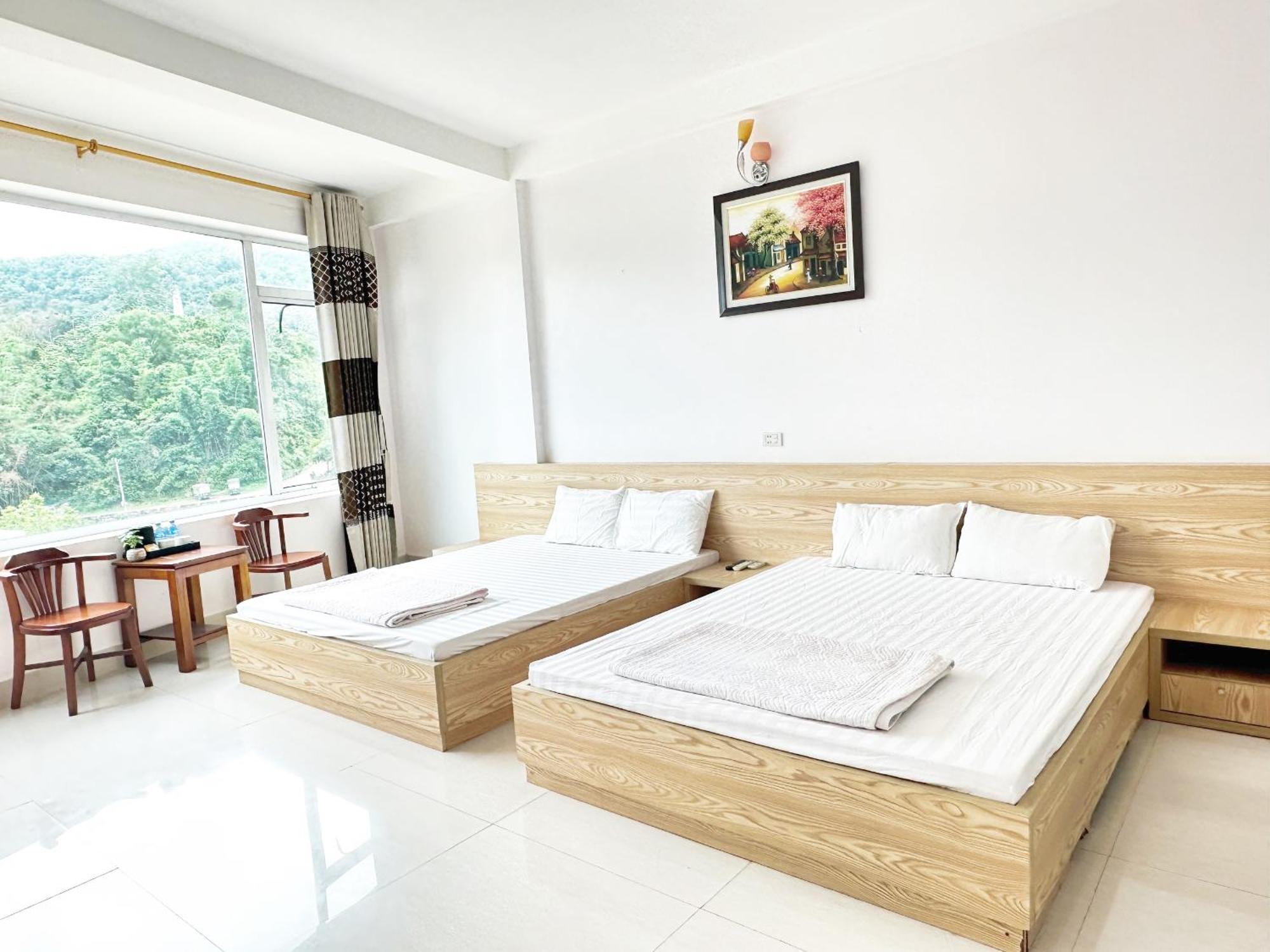 Quy Anh Hotel Bao Lac Town Eksteriør bilde