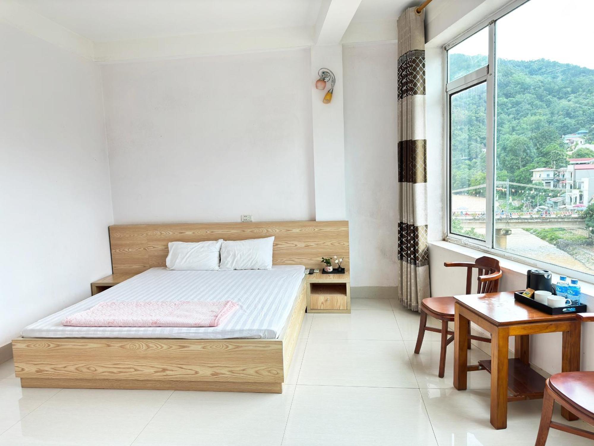 Quy Anh Hotel Bao Lac Town Eksteriør bilde